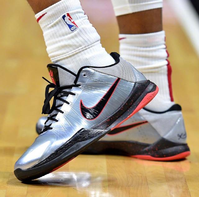 一次的独立 一次的独立